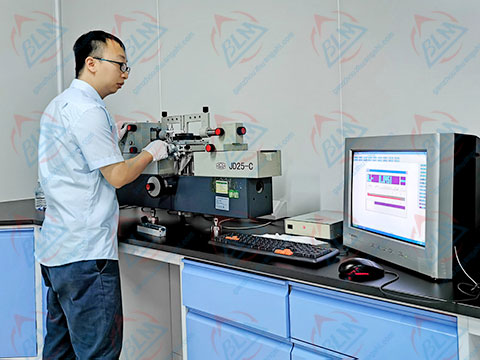 �׺���?j��)x���z���DƬ