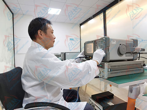 無(wú)線電儀器校準(zhǔn)實(shí)驗(yàn)室圖片 無(wú)線電儀器校準(zhǔn)實(shí)驗(yàn)室圖片